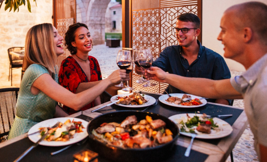Petrčane local cuisine and wine