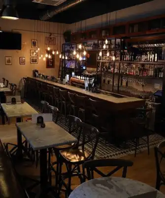Deja Brew Pub