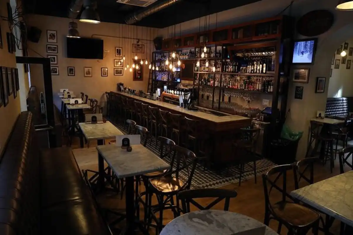 Deja Brew Pub