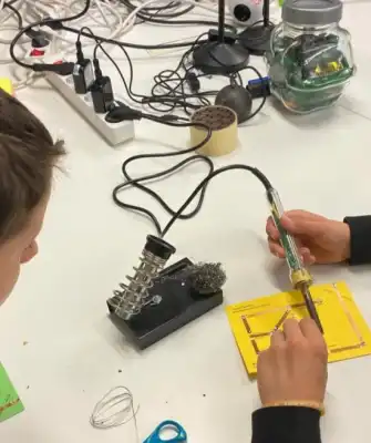 Workshop: Theremin Postcard