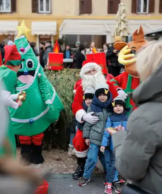 The Arrival of Santa Claus