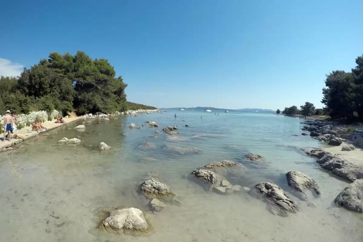 Južna Luka Beach