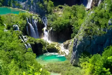 Plitvice Lakes National Park Full Day Tour from Zadar